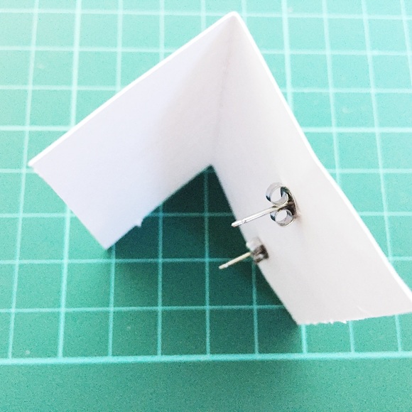 Wood cloud and rain drop ear studs - Picture 3 of 4